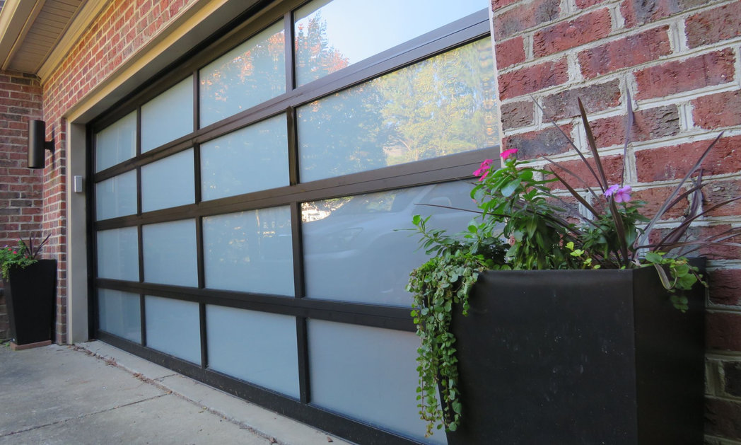 How To Choose The Right Garage Door For Your Home